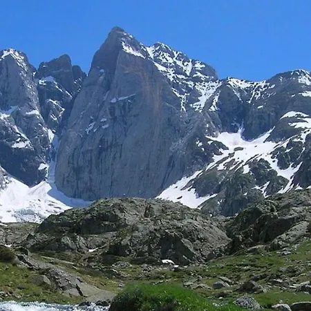 Le 41 Avenue Foch בית הארחה Bagnères-de-Luchon