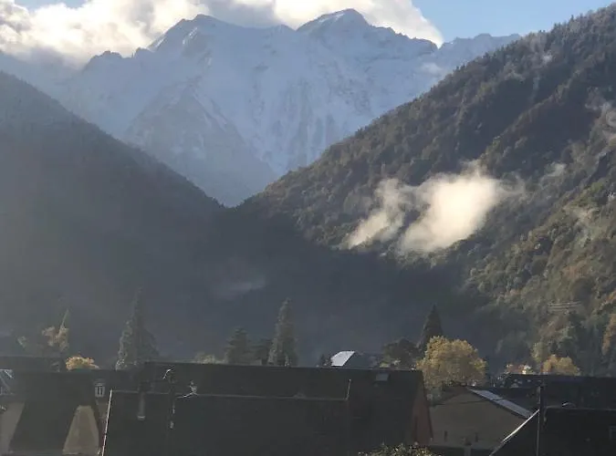 Le 41 Avenue Foch ゲストハウス Bagnères-de-Luchon